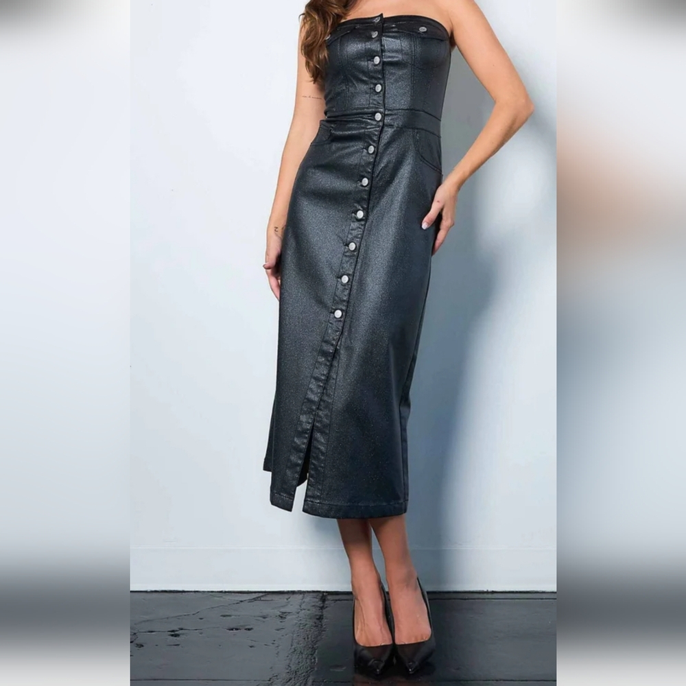 Elegant Black Strapless Dress